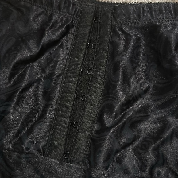 NWOT Cupid Shapewear Slimming Underwear Black Panties
Size Large - Picture 4 of 6